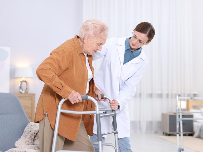 Como Funciona a Equipe Multidisciplinar em uma Clínica de Desospitalização?